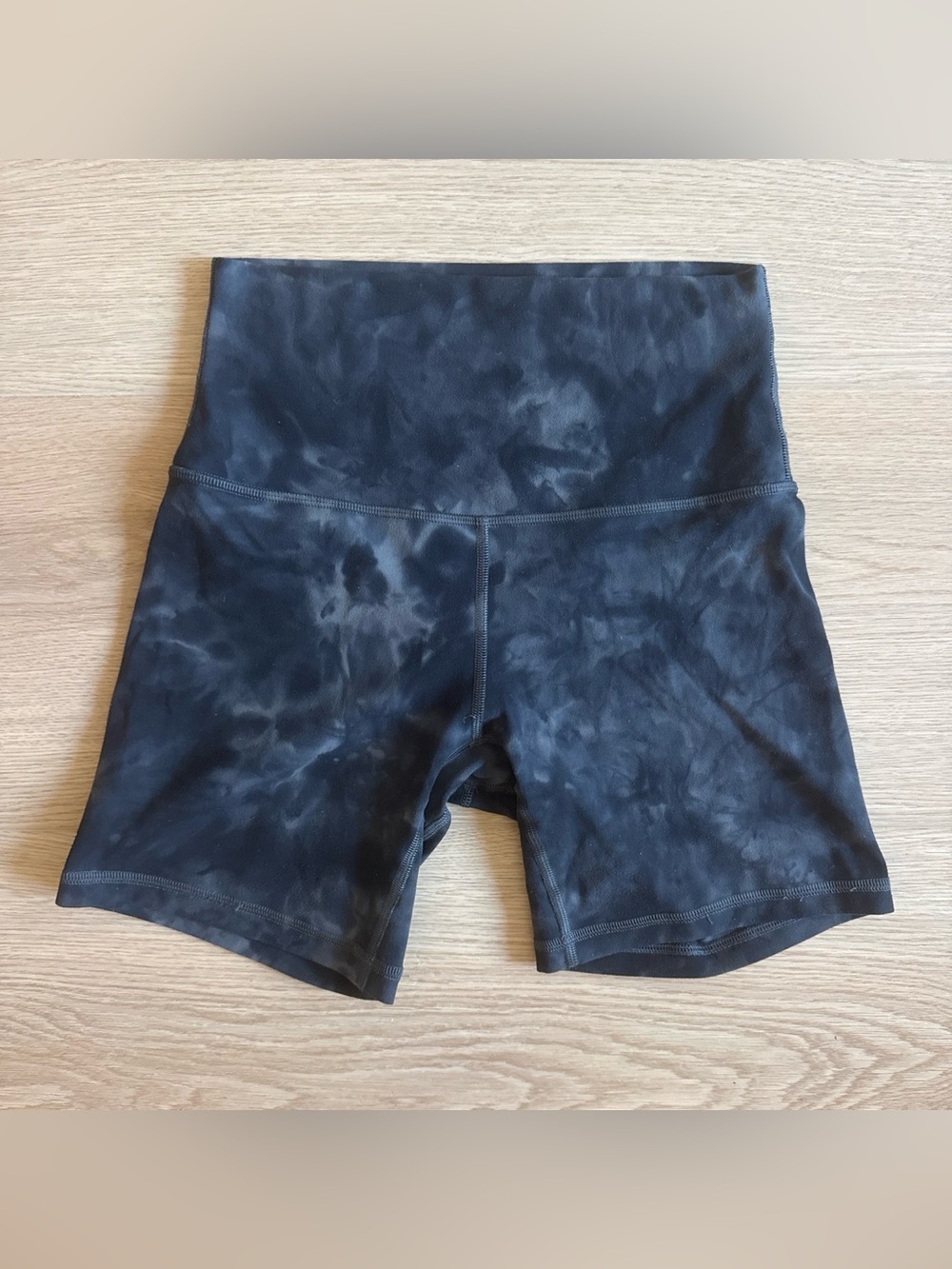 Lululemon High-Rise Align 6” Short
